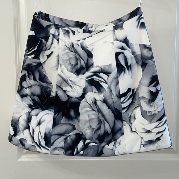 BNWT ‘Dakota’ Floral Mini Skirt by Rodeo Show Australian Brand RRP $229.95 - Picture 1 of 7